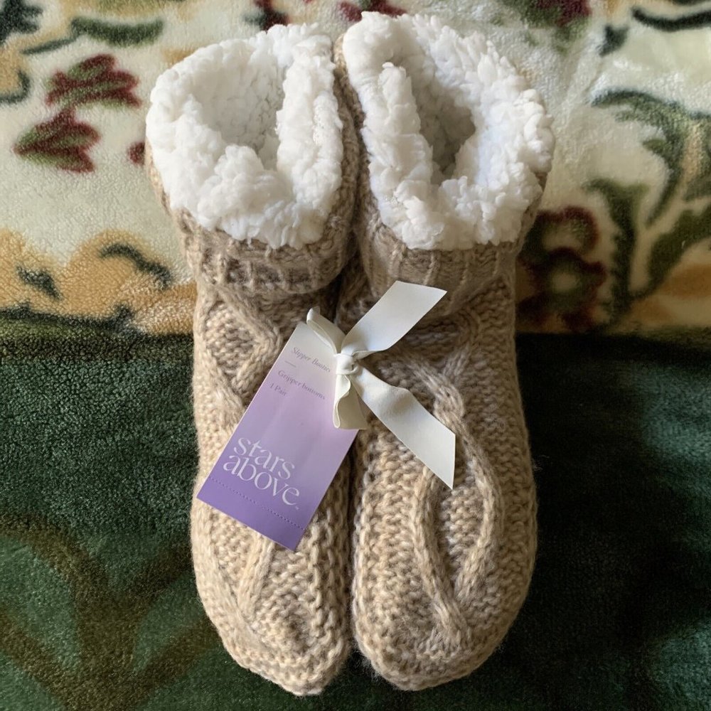 Stars Above Womens  Slipper Booties w/ Gripper Bottoms 1 Pair One Size Fits NWT